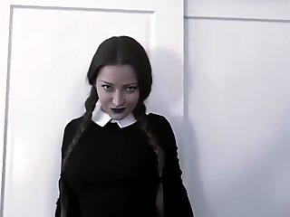 Dani Daniels gives Hallowen