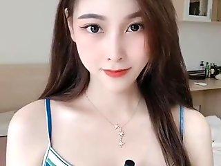 CHINESE t. BIG BOOBS GIRL.show her boobs.