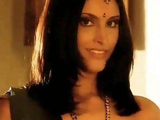 How Lovely Is This Indian Girl?