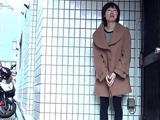 Japanese babe showing her panties